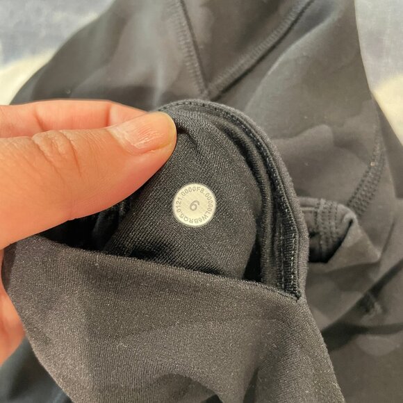 Lululemon High-Rise Tight size 6 Incognito Camo Multi Grey - Picture 3 of 6